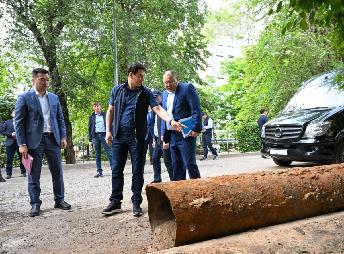 Алматы готовят к зиме: Дархан Сатыбалды проверил ключевые объекты и дал жёсткие поручения