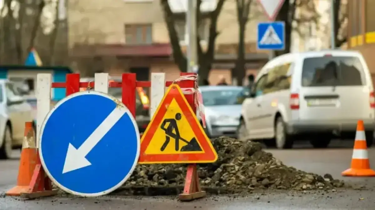 В Алматы на ночь ограничат движение на одном из участков улицы Наурызбай батыра