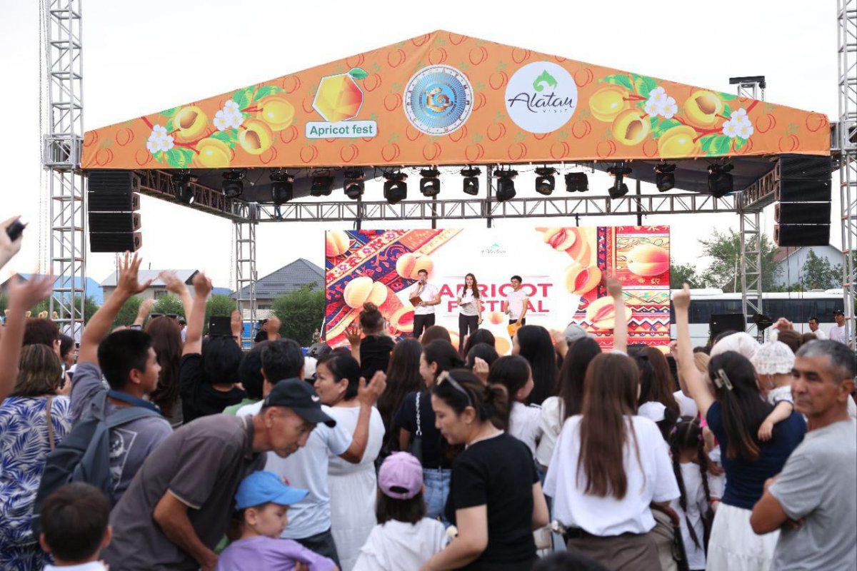 В Уйгурском районе прошёл первый региональный фестиваль абрикоса — Apricot Fest