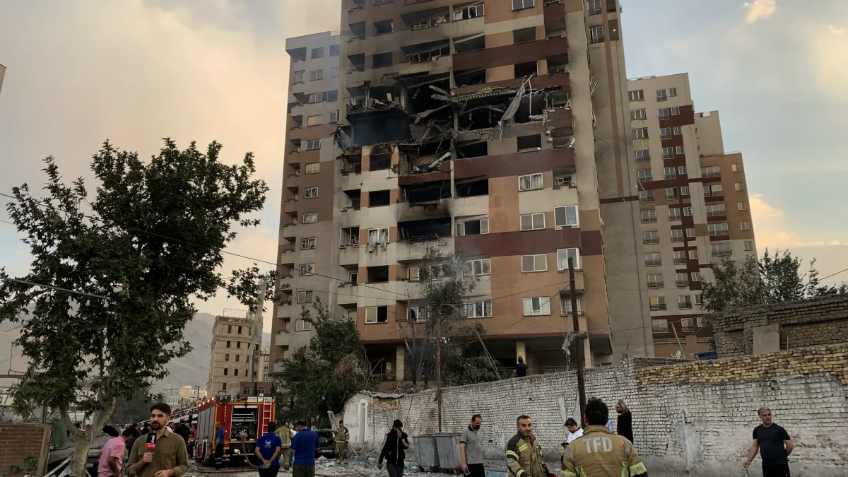 Израиль начал войну: После авиаудара по Ирану в стране введено чрезвычайное положение