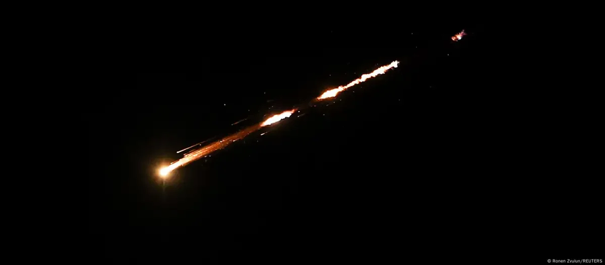Иран выпустил по Израилю баллистические ракеты