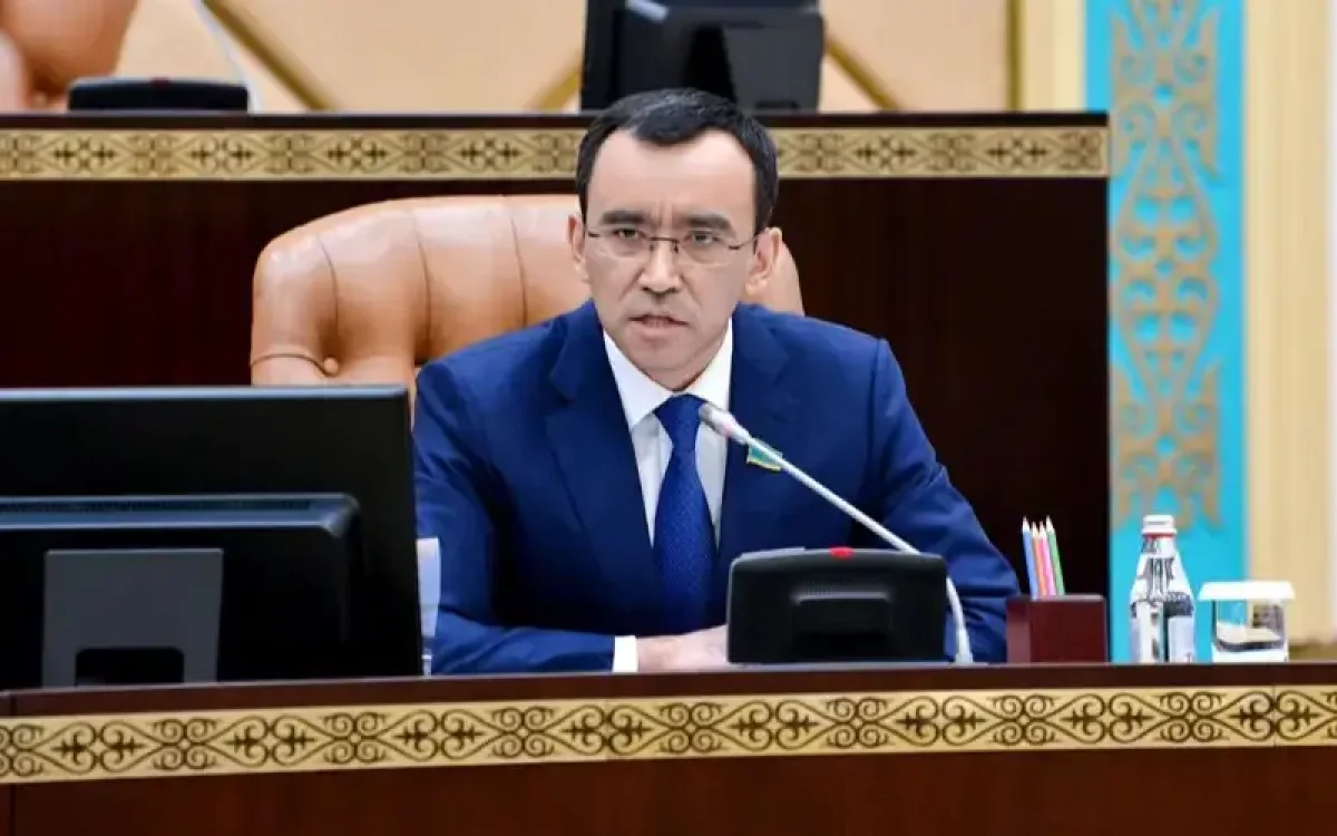 Ашимбаев прокомментировал слухи о внеочередных выборах в Парламент