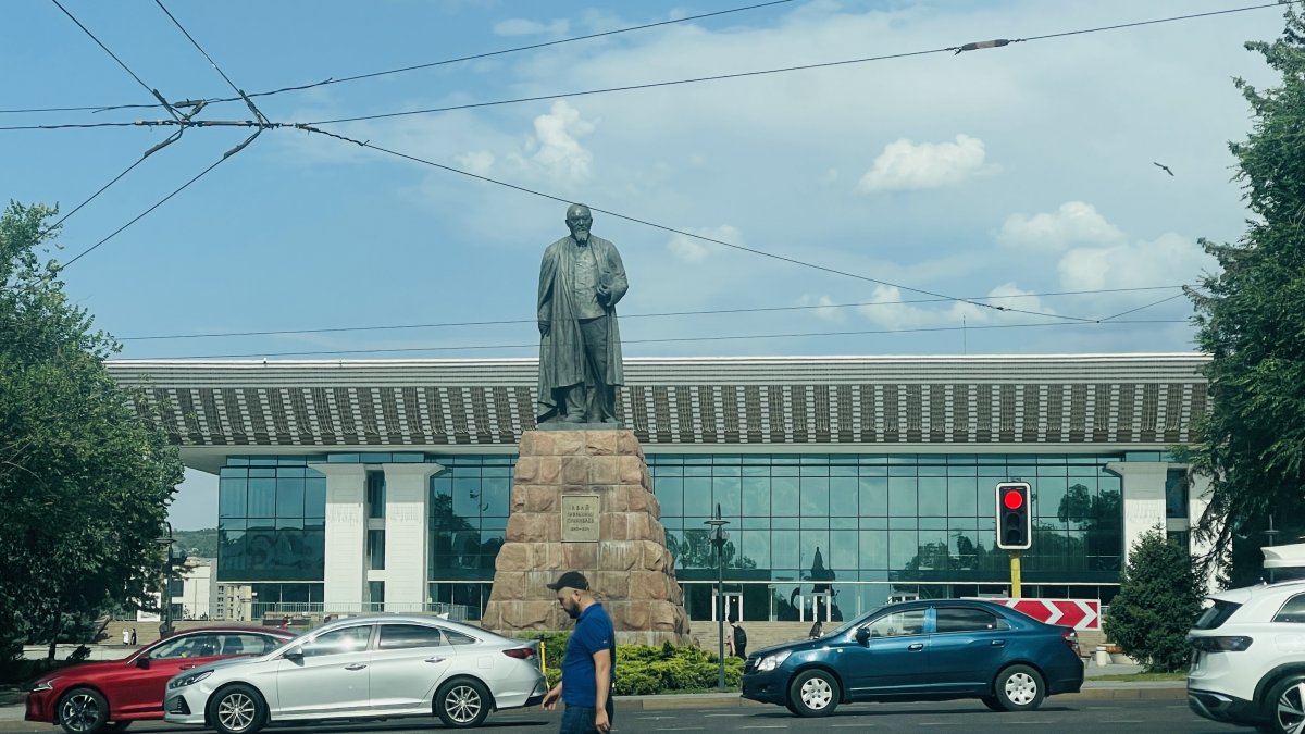 В Алматы реставрируют театры и поднимают цены на билеты: что ждать в новом сезоне