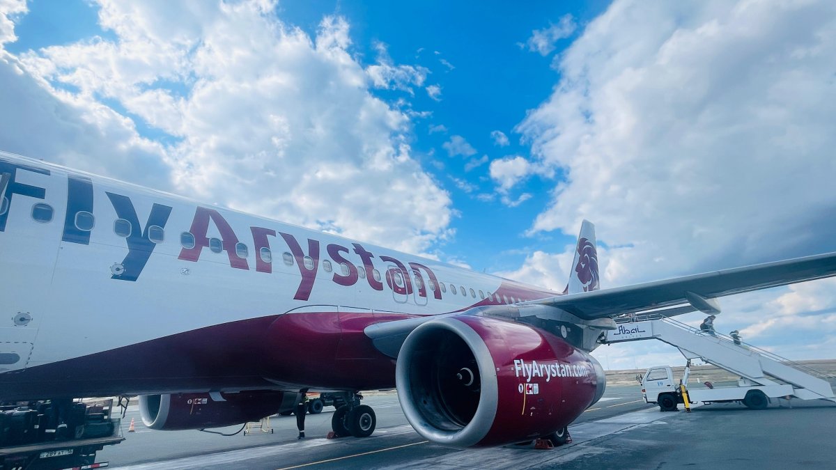 FlyArystan прокомментировала скандал с пассажиркой на рейсе в Туркестане