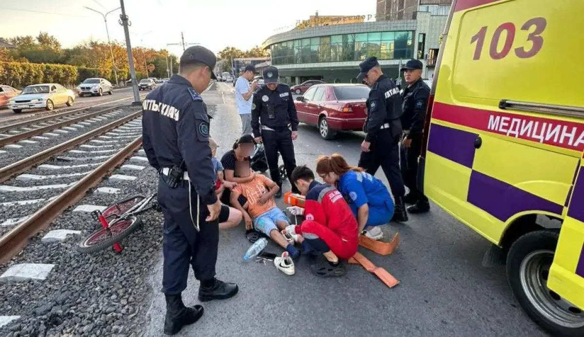 Гвардейцы оказали помощь ребенку, пострадавшему в ДТП в Темиртау