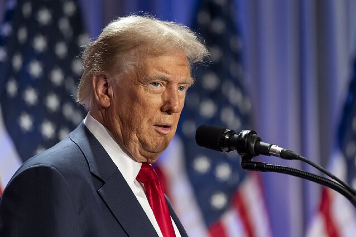 Трамп высмеял Путина за затянувшуюся войну и публично оскорбил Медведева