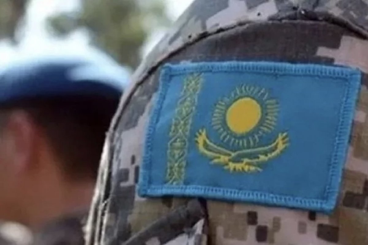 Солдат-срочник спрыгнул с многоэтажки в Алматы