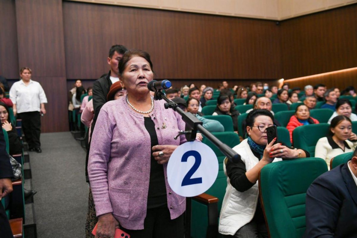 Рост экономики, новые школы и дороги: Марат Султангазиев встретился с жителями Илийского района