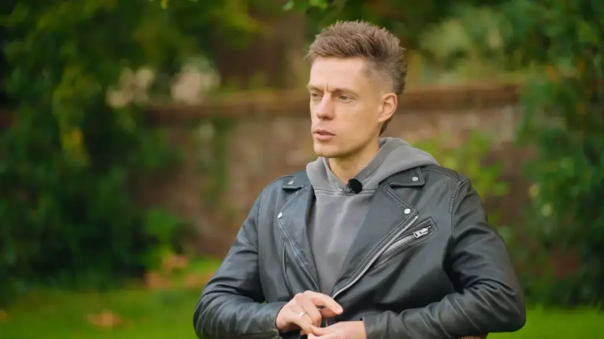«Боюсь, что выдадут». Юрий Дудь рассказал, почему не может приехать в Казахстан