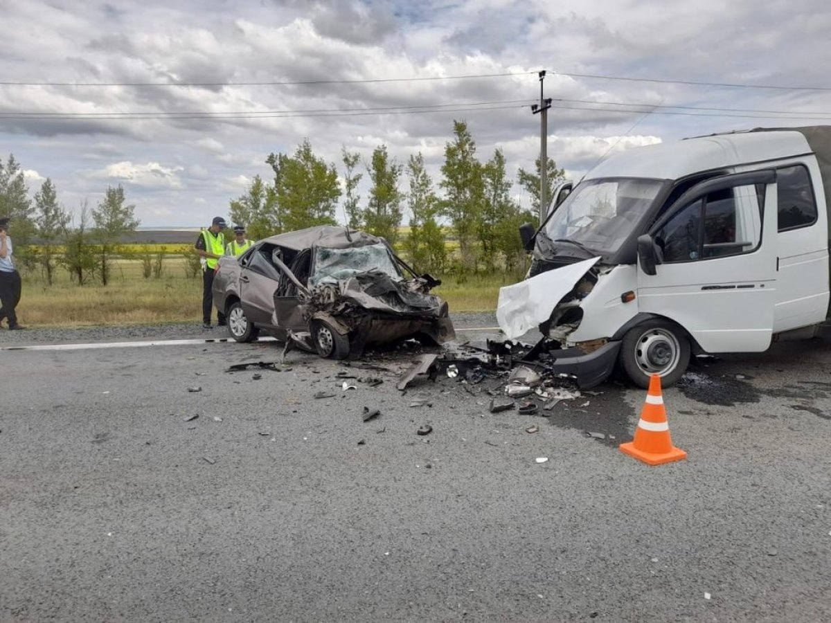 12 человек погибли в страшном ДТП в Актюбинской области