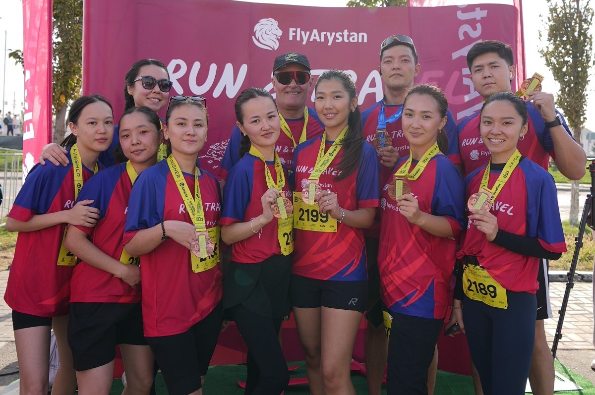 FlyArystan завершил беговой сезон вместе с Turkistan Marathon 2025