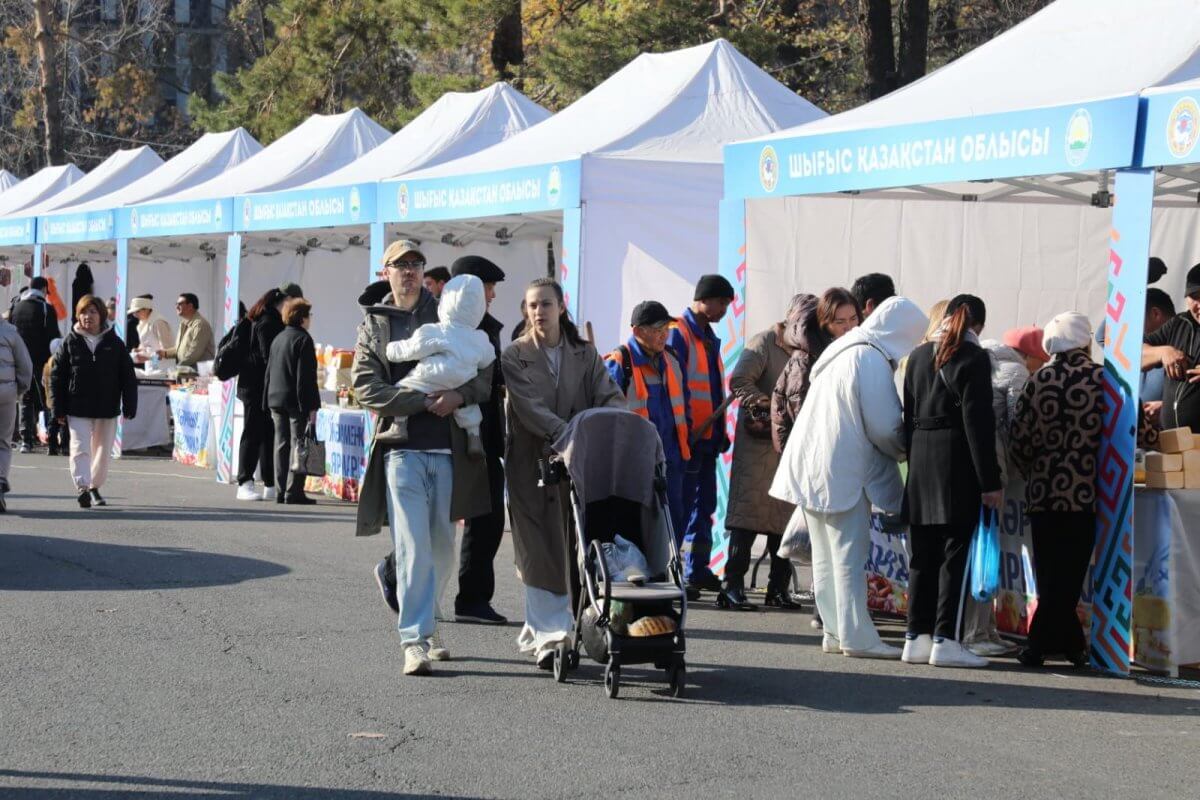 Свежие продукты и доступные цены: Алматы проводит еженедельные фермерские ярмарки