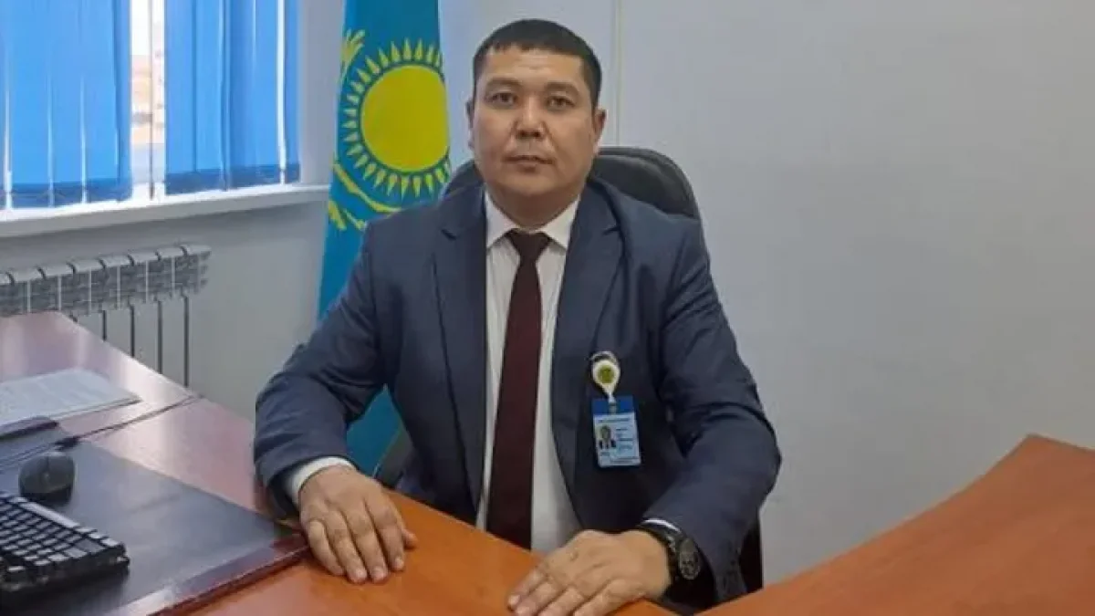 Часть денег перевел жене, другую - под контролем КНБ: чиновника осудили в Актюбинской области