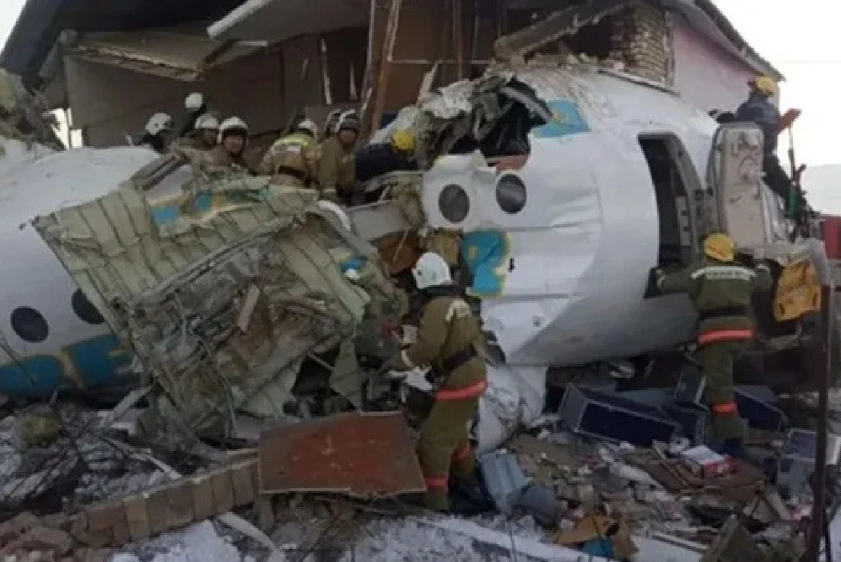 В Алматы вынесли приговор по делу о крушении самолёта Bek Air