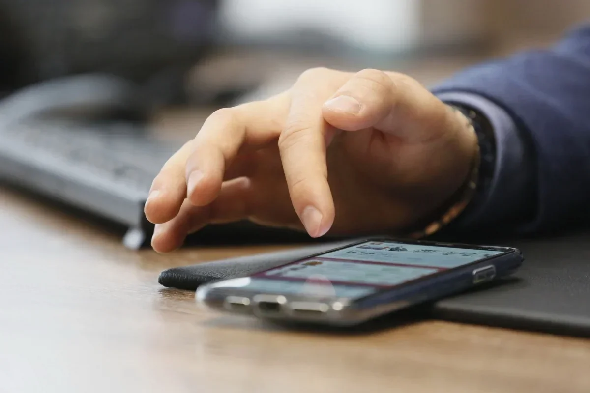 Новые правила мобильных переводов: кто попадет под внимание налоговиков