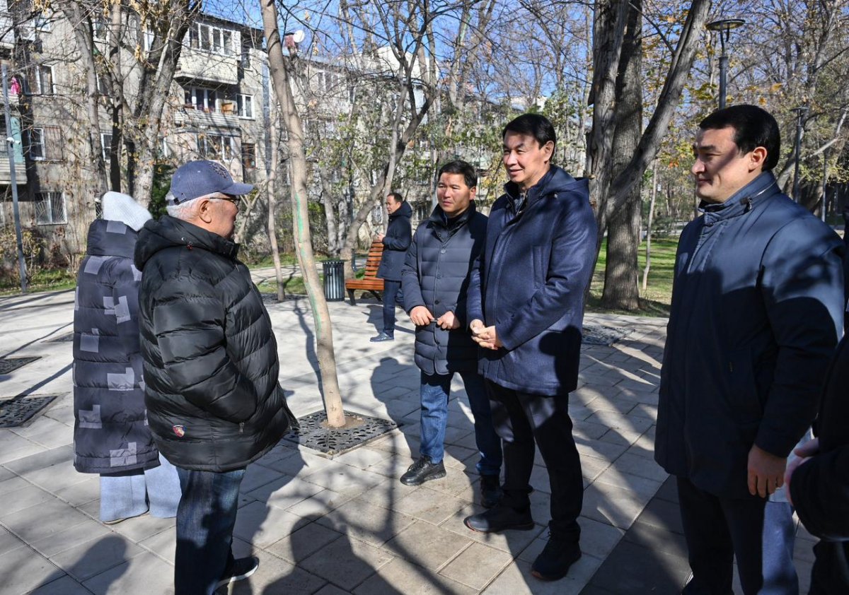 Аким Алматы Дархан Сатыбалды провёл рабочий объезд по Ауэзовскому району