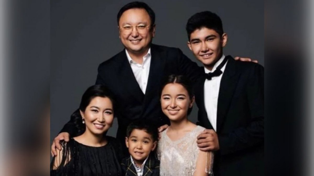 «Мы требуем справедливости». Жена покойного Армана Дуйсенова попросила помощи у президента