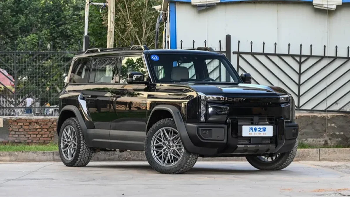 Не доехал до неба: новый кроссовер Chery упал со знаменитой лестницы во время съемок рекламы