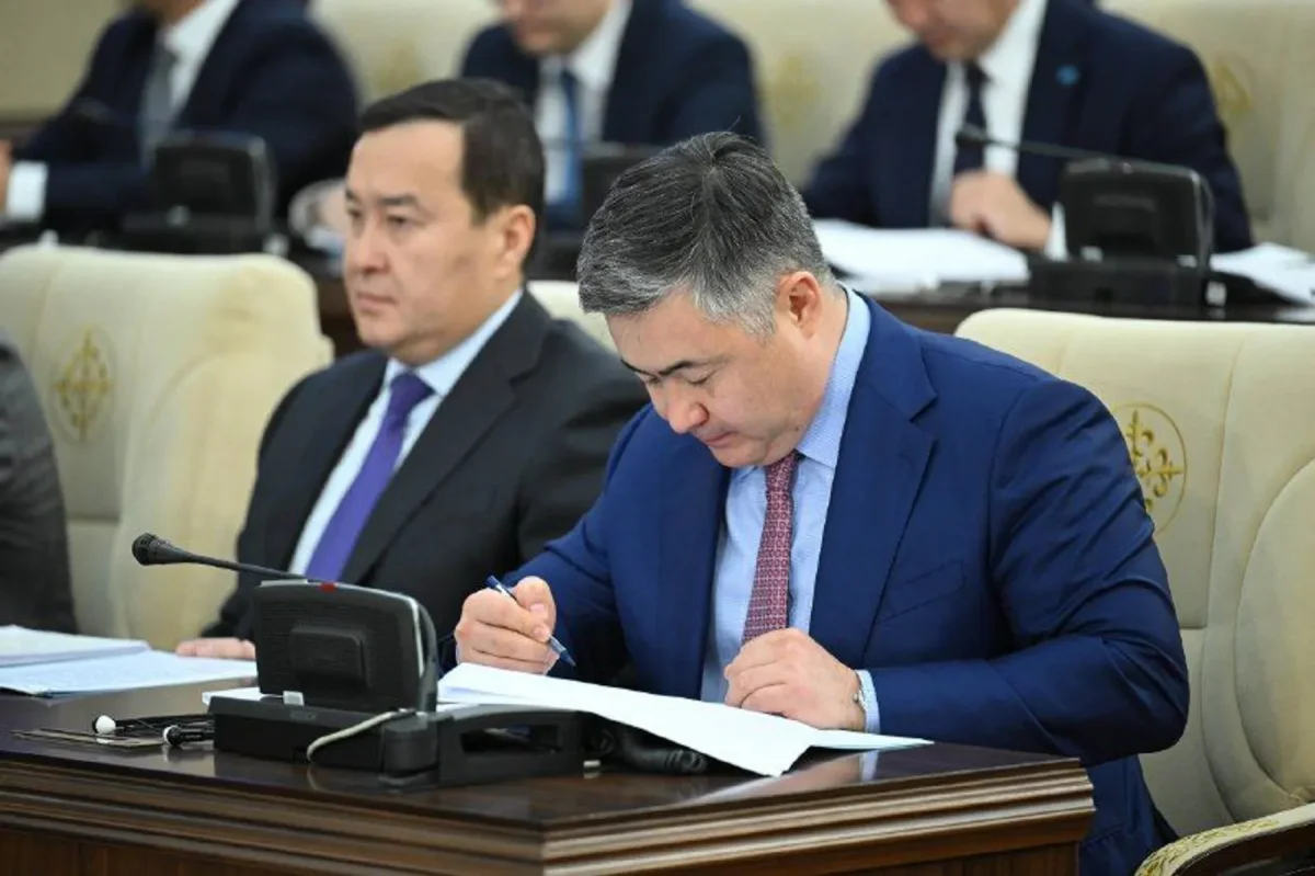 Глава Нацбанка прокомментировал слухи о миллиардных премиях