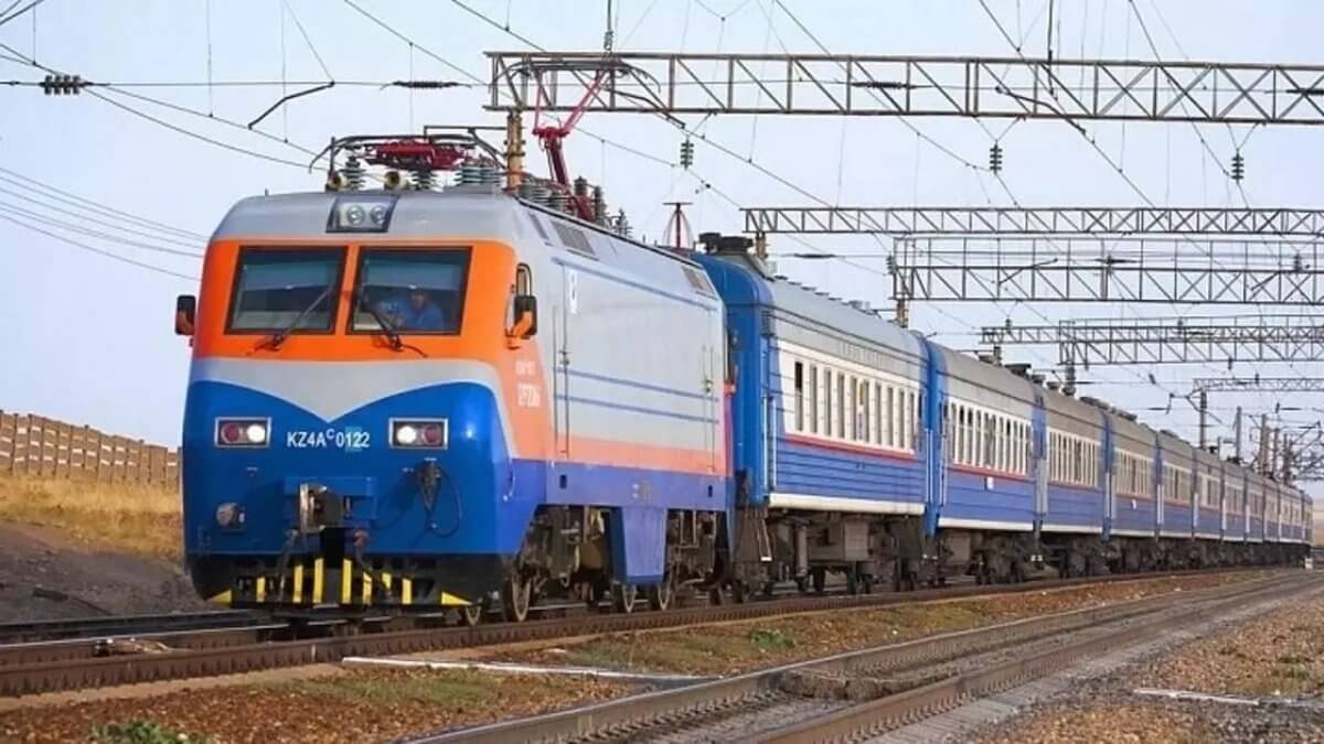 Мужчина попал под грузовой поезд в Жетысуской области