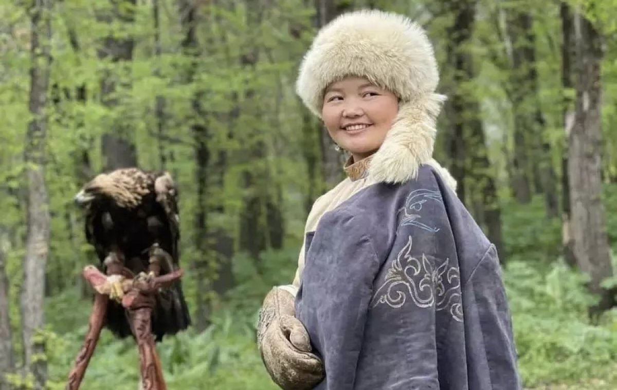 Главная героиня документального фильма «The Eagle Huntress» Айшолпан Нургайып выходит замуж