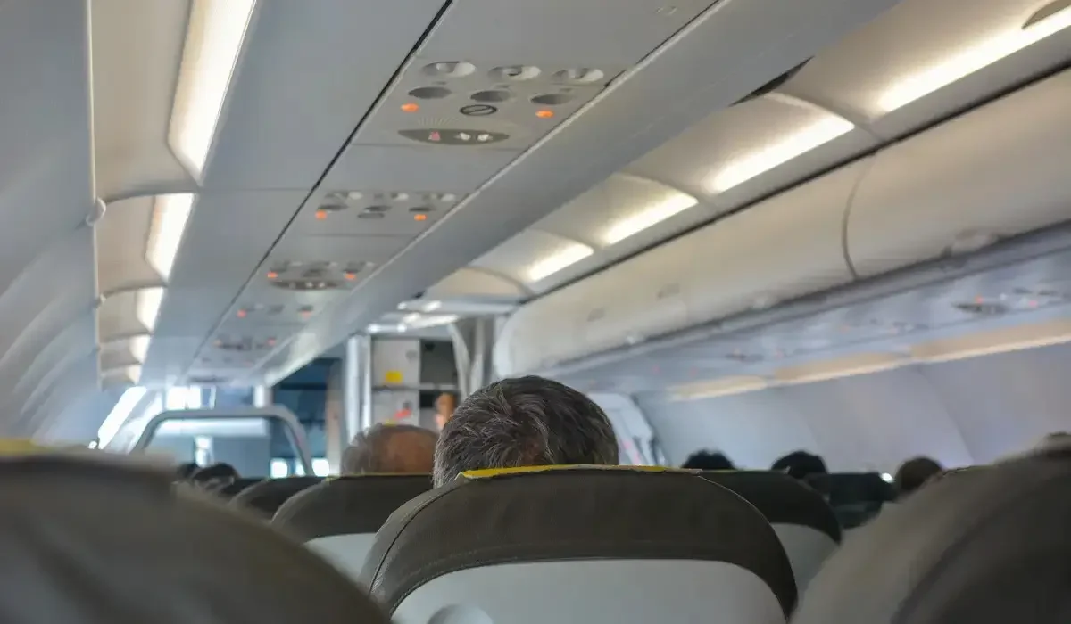 Пьяные иностранцы устроили драку на борту рейса Алматы – Бангкок