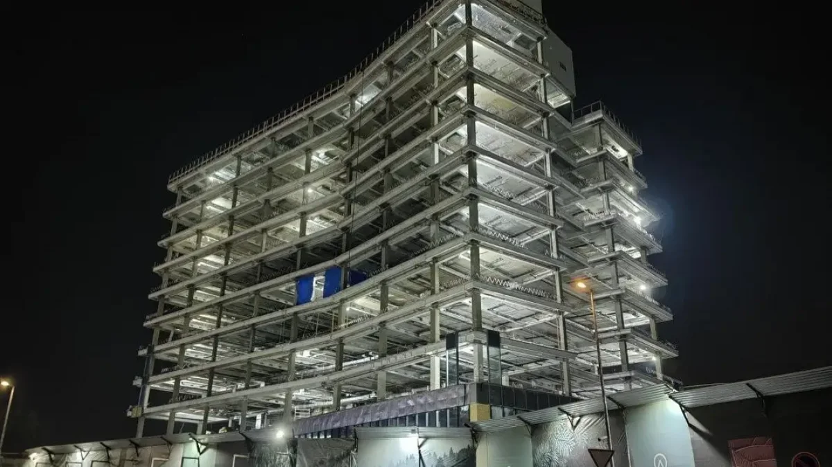 Депутаты требуют снести бизнес-центр компаний Кулибаевых после решения суда