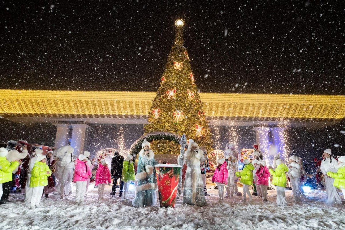 Алматы устроит масштабное одновременное зажжение новогодних елок