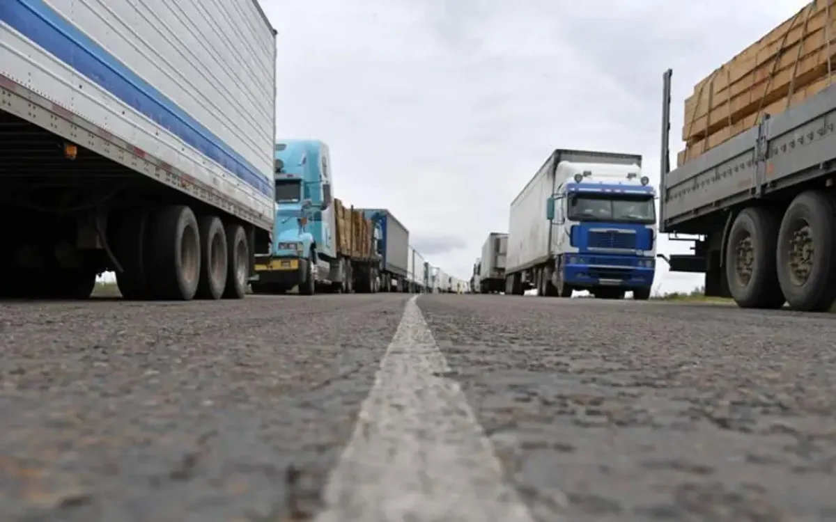 Токаев призвал убрать барьеры и очереди на границах ЕАЭС