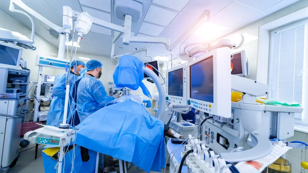 Врачи сообщили о состоянии пострадавшего при взрыве на шахте в Костанайской области