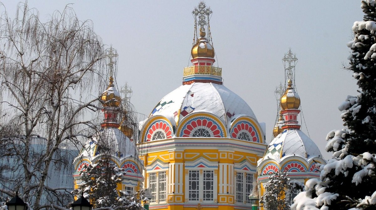 Токаев поздравил православных с Рождеством Христовым