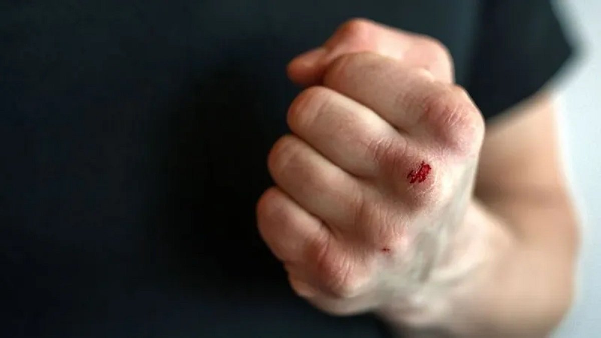 Иностранный студент стал жертвой агресии в Шымкенте: чем закончился конфликт