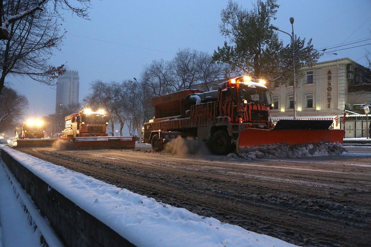 Выпало 18 сантиметров осадков: свыше 11 тыс. кубометров снега вывезено с улиц Алматы