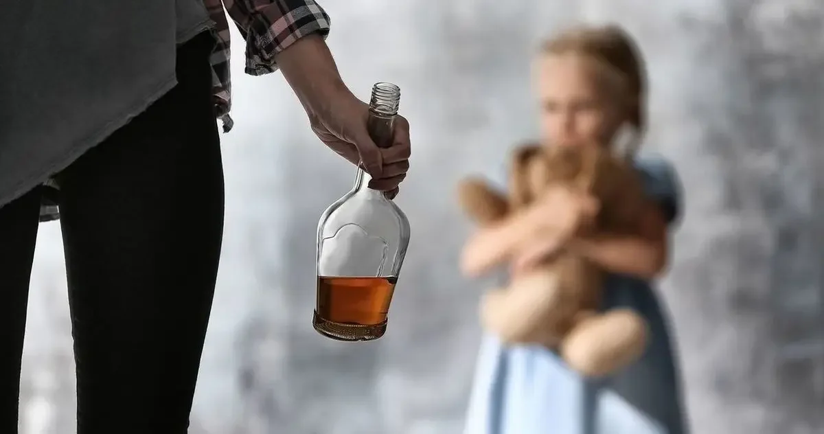 Курение и алкоголь при детях могут обернуться штрафом