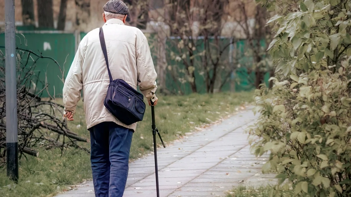Пенсионный возраст для женщин и мужчин в Казахстане: что изменится в 2026 году