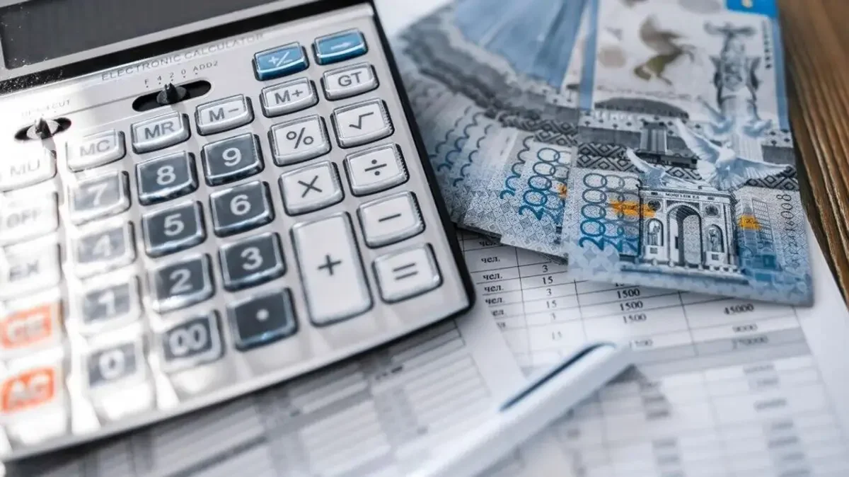 С какой суммы налогового долга в Казахстане будут блокировать счета