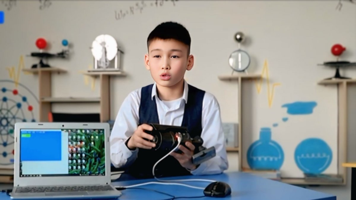 Астанинский школьник разработал камеру с ИИ для предотвращения драк в школьных туалетах