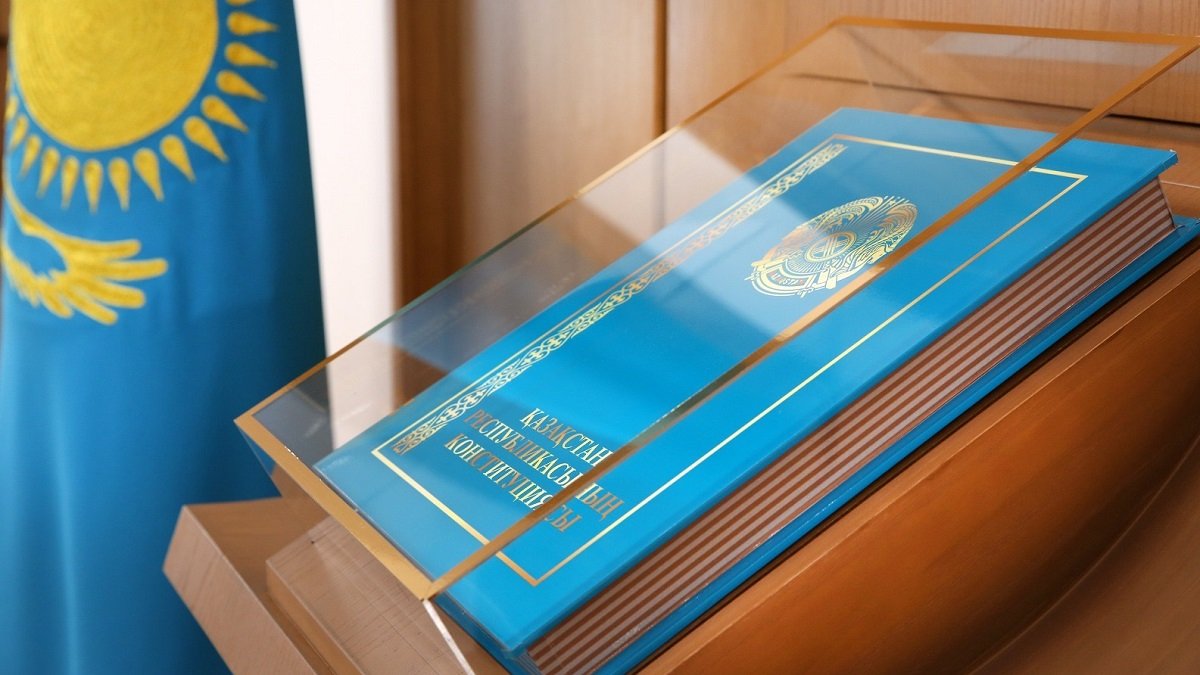 Клуб главных редакторов заявил о поддержке проекта новой Конституции