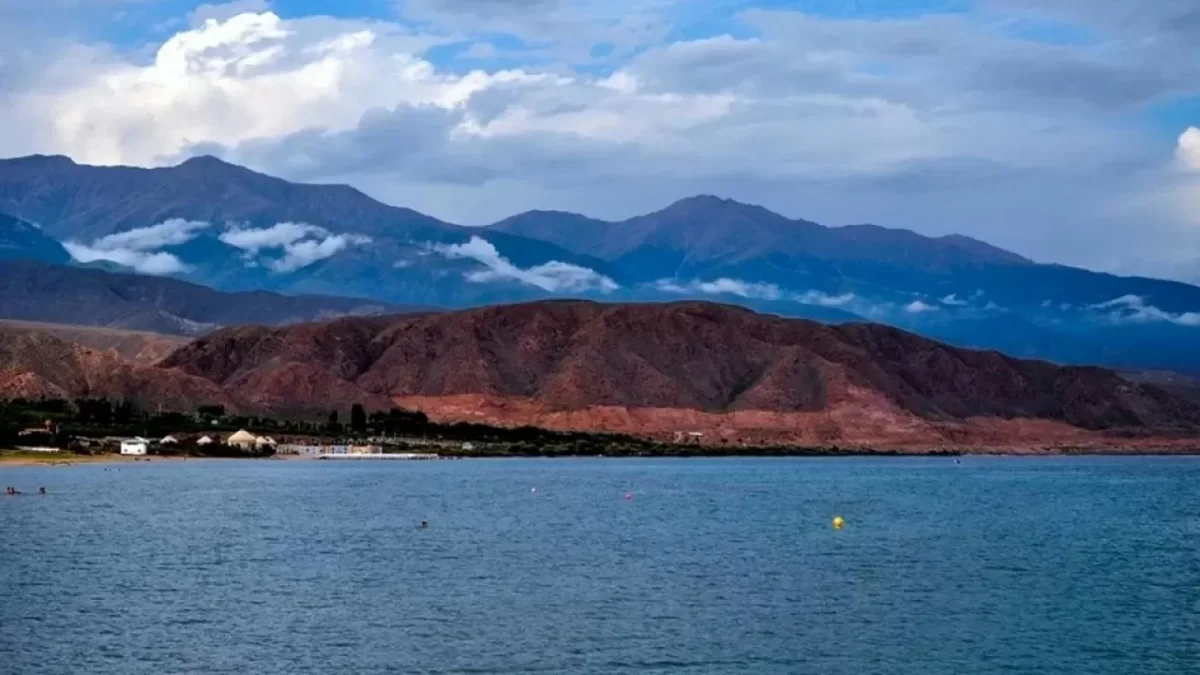 Кыргызстан предоставит Казахстану землю под курортные объекты