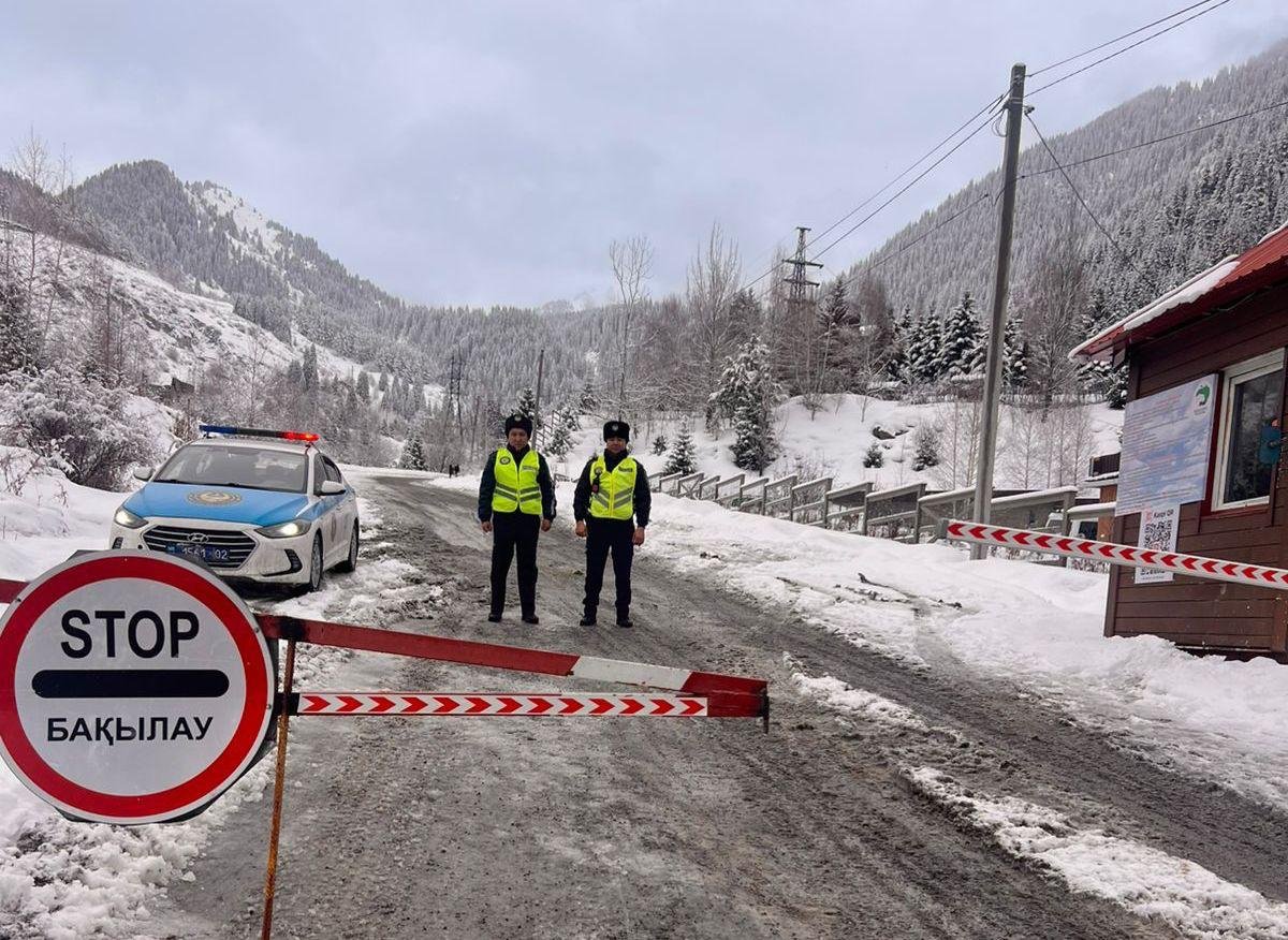 ДЧС предупреждает: в горной местности города Алматы сохраняется повышенный уровень лавинной опасности