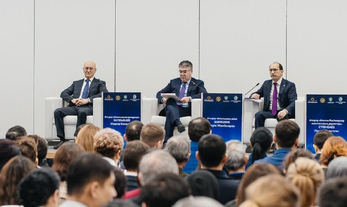 «Принимаются меры по снижению административных барьеров»: аким Атырауской области встретился с предпринимателями