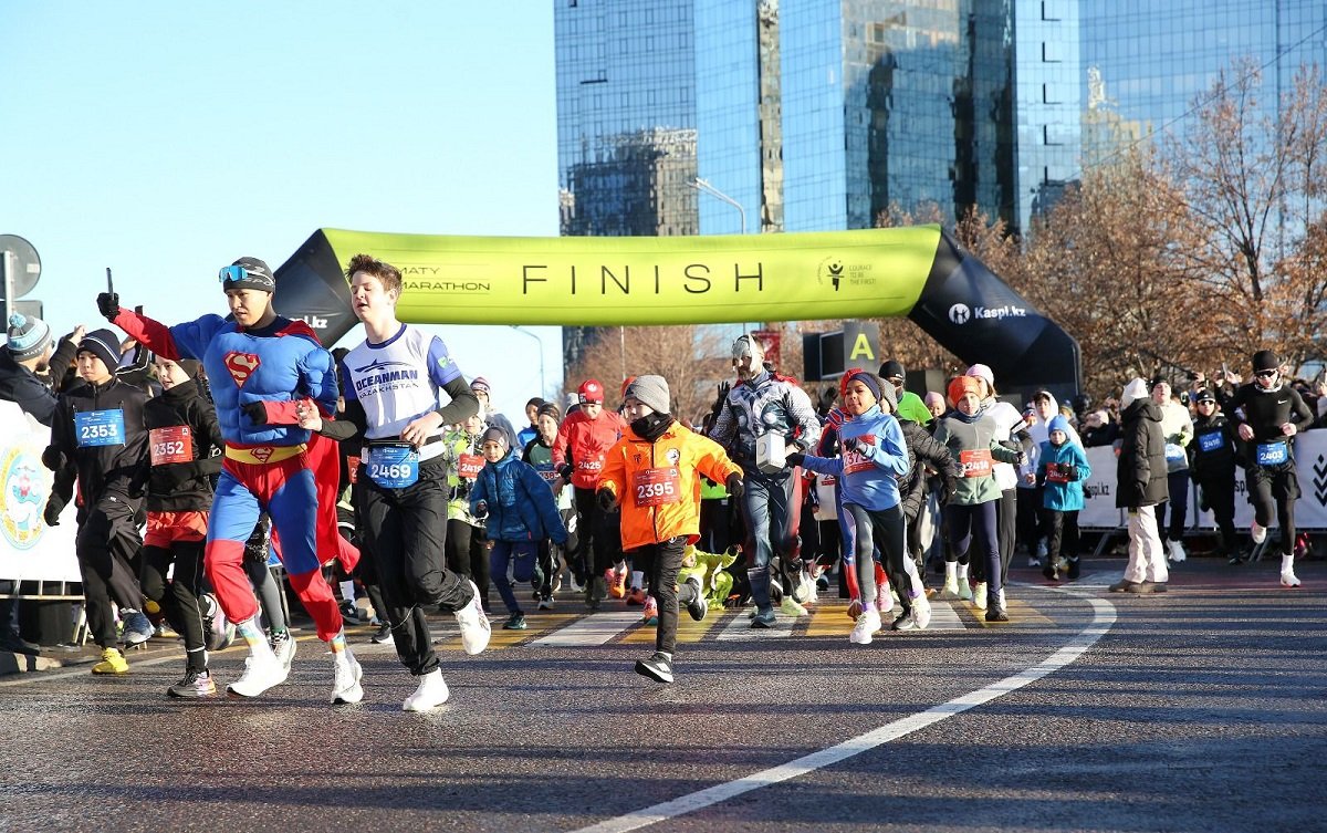 Winter Run: участники из 22 стран открыли беговой сезон в Алматы