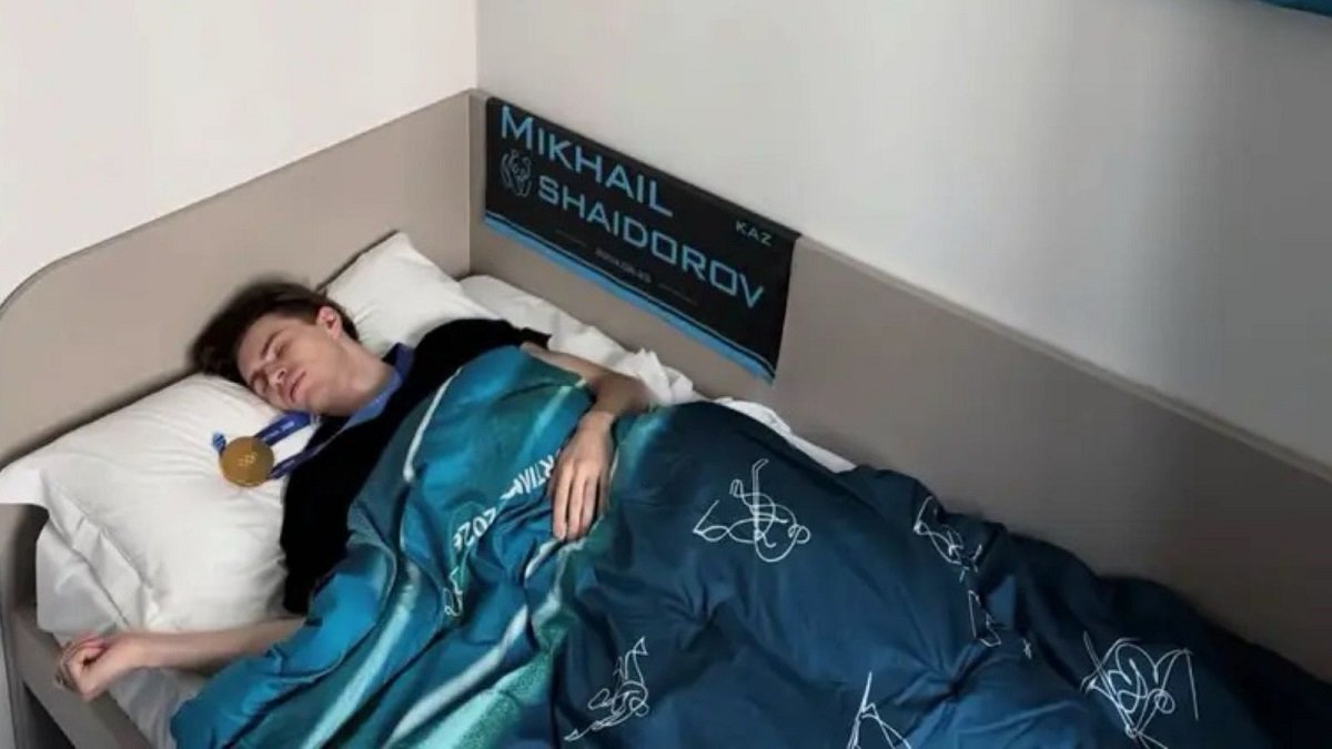 «Такой сладкий»: Пользователей сети умилило фото спящего Михаила Шайдорова