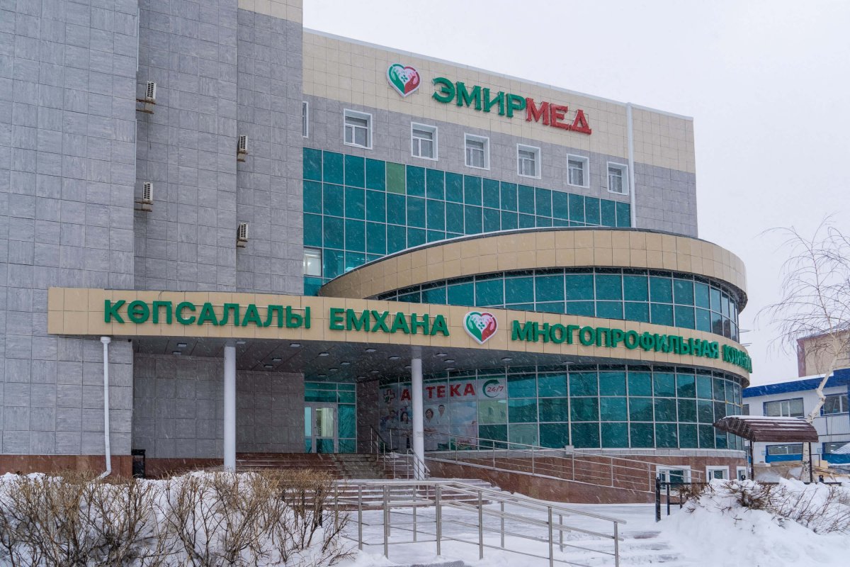 Годовалая девочка едва не умерла после капельницы в EmirMed: клиника ответила на обвинения матери