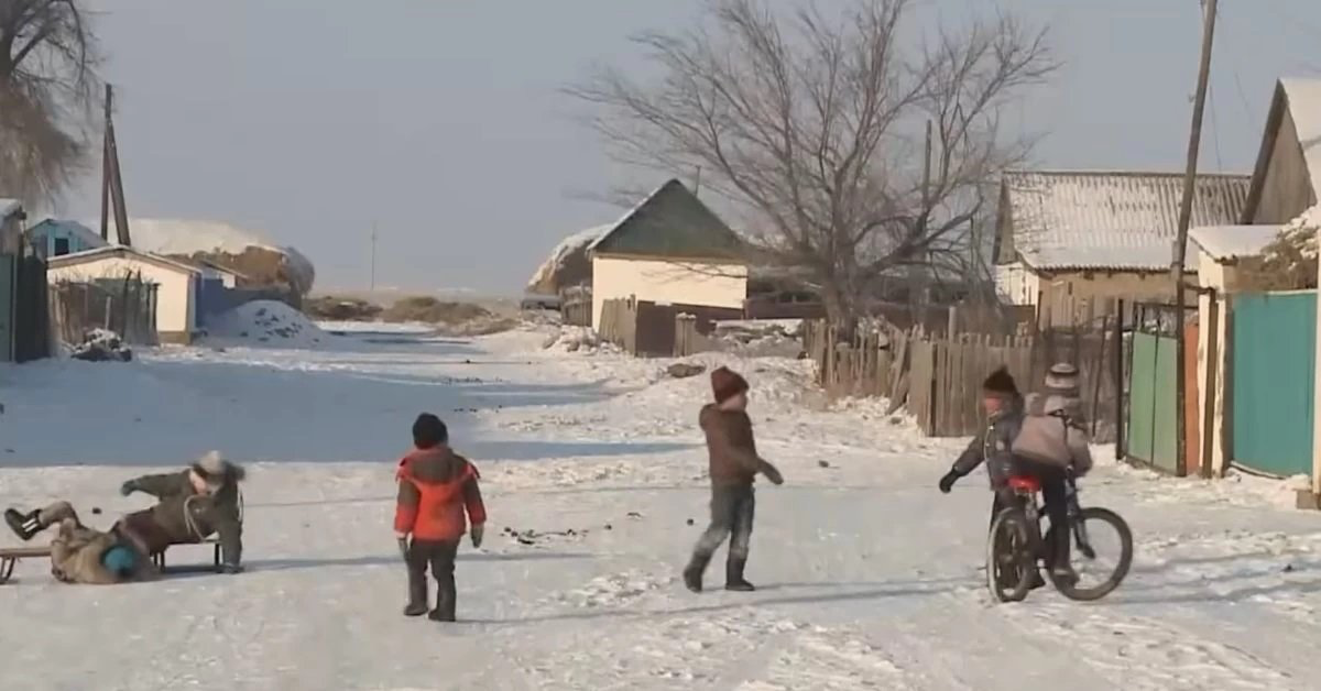 "1,5 млн тенге, 10 коров и одна лошадь": Жителям Семея заплатят за переезд