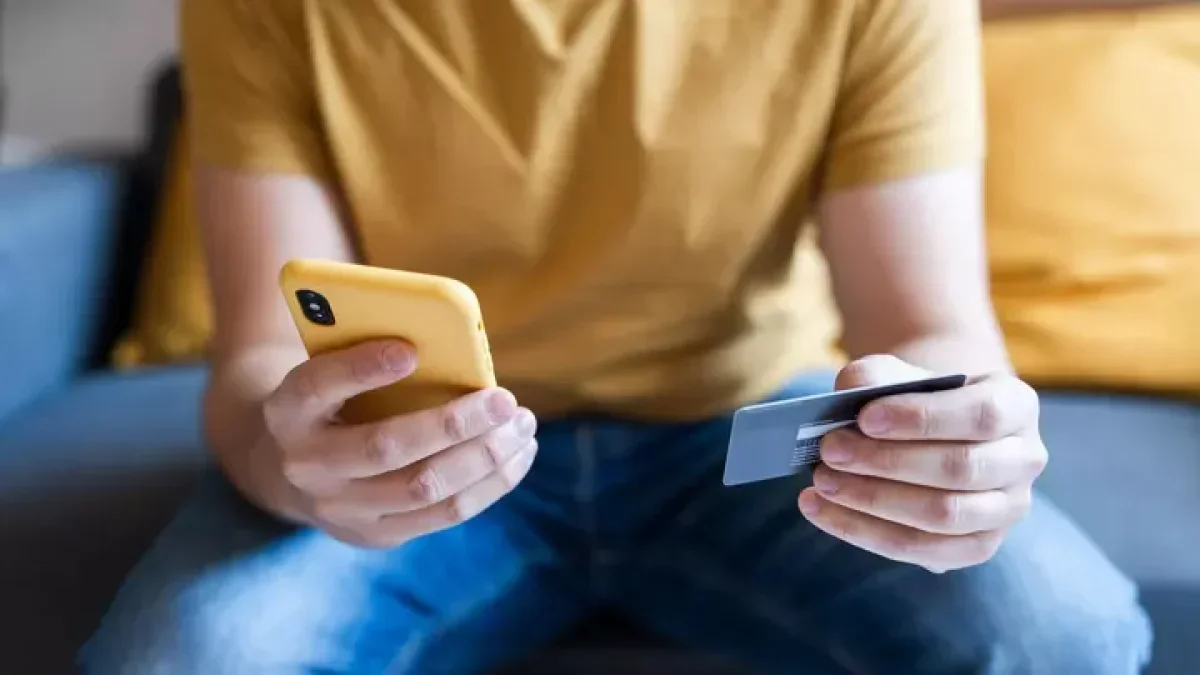 Тайный доход обернется двойным налогом: КГД предупредил любителей мобильных переводов