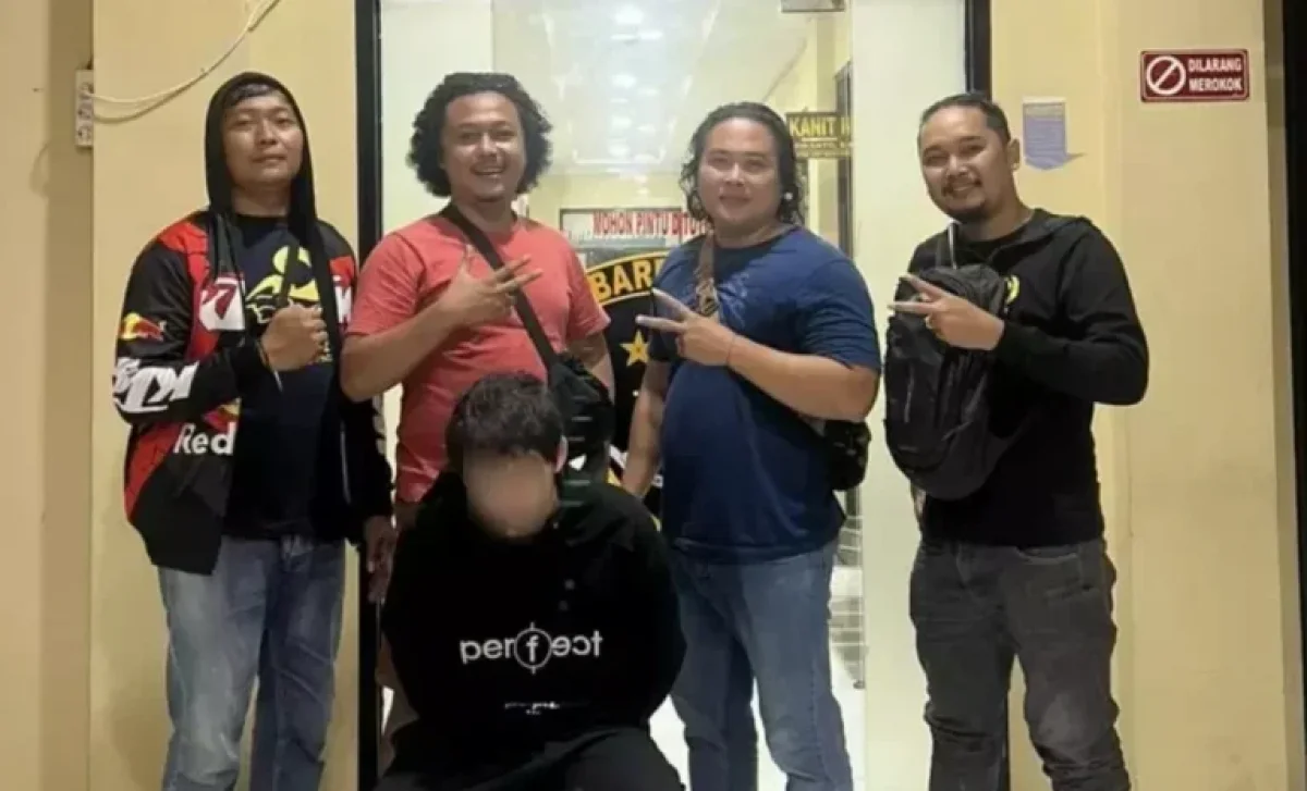 Прятались на райском острове: МВД показало видео задержания подозреваемых в убийстве семьи из Атырау