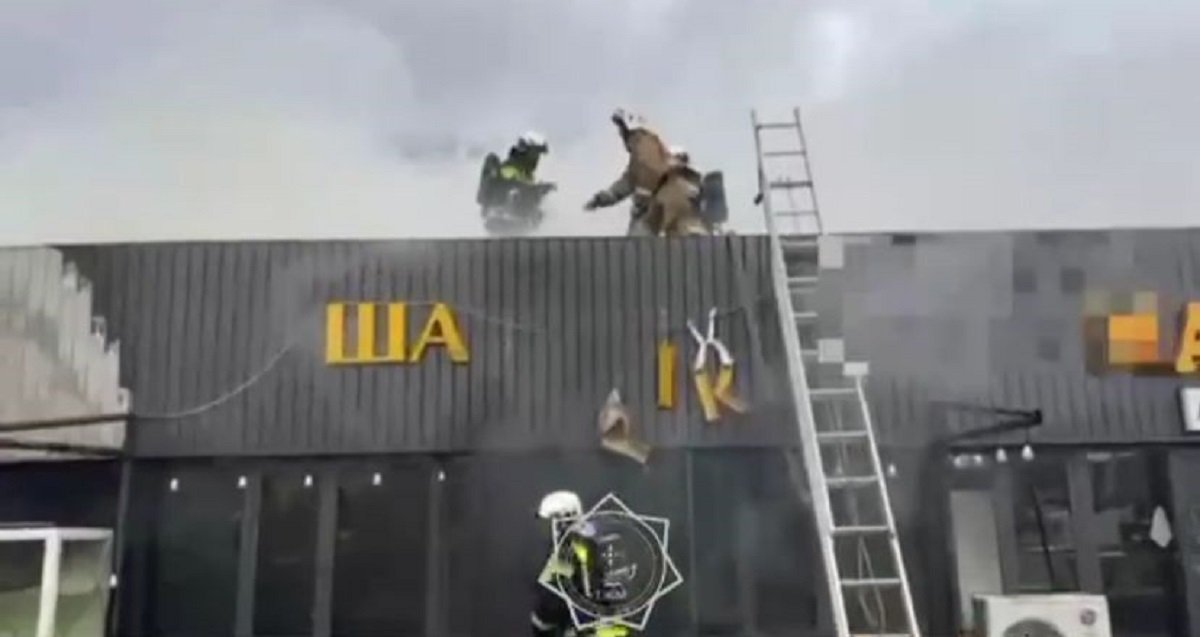 Два киоска загорелись в Шымкенте