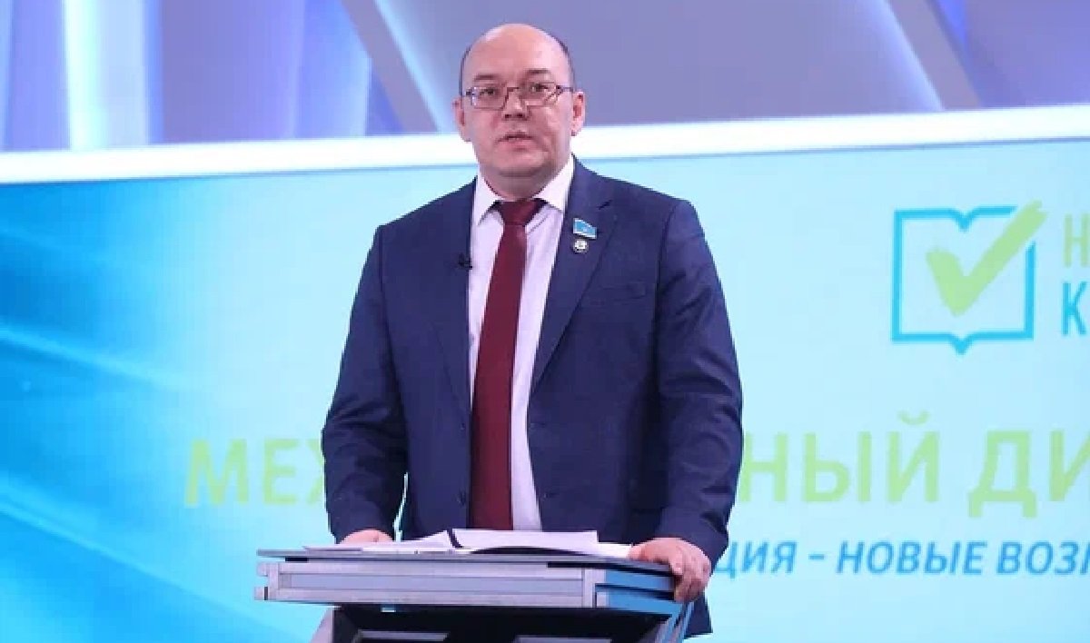 Асхат Рахимжанов высказался о политических изменениях в проекте новой Конституции