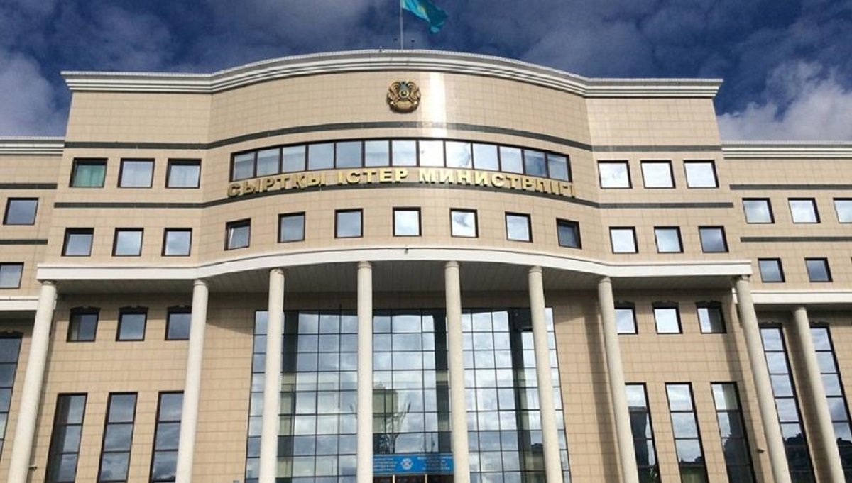 Куда звонить казахстанцам за рубежом из-за войны на Ближнем Востоке